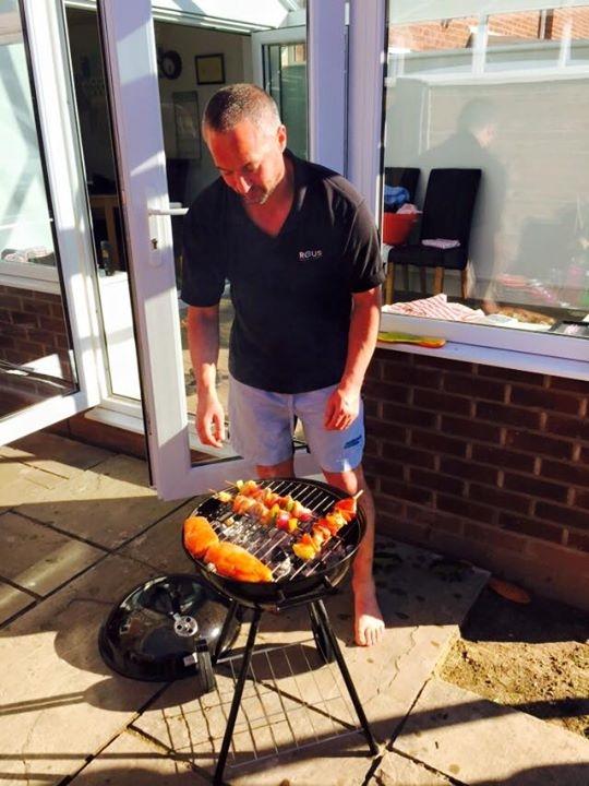 RobPrice0612's tweet photo. @ianbanks72 @butts31 that's why she wont let you out.
#bbqbitch
#getthatpatiofinished
#yeslove3bagsfulllove http://t.co/ioyRyvyIpO