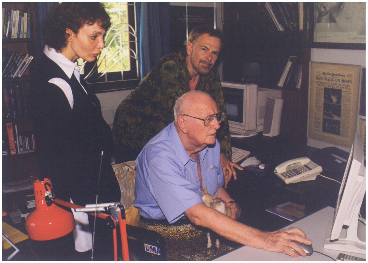 Janine Gonsenhauser On Twitter Janine Working With Fj Sir Arthur C Clarke 1915 2008 At His Home In Colombo Sri Lanka In 2000 Http T Co Azxxgtdn5n