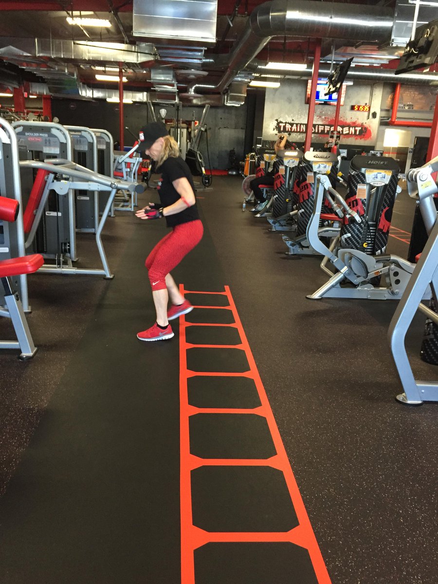 Fitgraphix's tweet photo. We're bringing more #dynamictraining options to @UFCGymSunnyvale #GoLolo #MyFitgraphix http://t.co/AJrrFZIXOP http://t.co/hmPdrUZ3HE