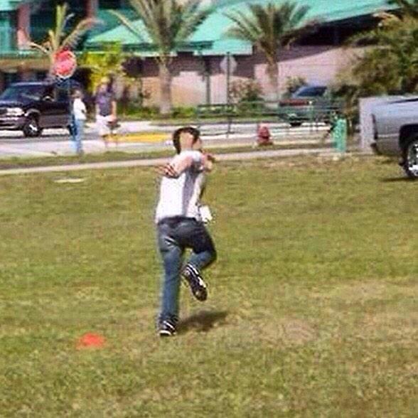 OhMyRoss's tweet photo. gotta go fast http://t.co/Hpt7uJLqS4