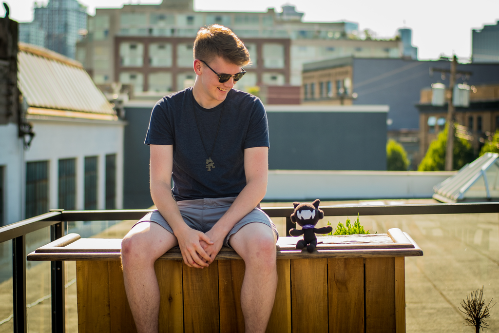 Monstercat's tweet photo. For anyone who has ever wanted to work at Monstercat, a profile of our lead Graphic Artist! http://t.co/Jie3ixV3d5 http://t.co/viYZI07wT7