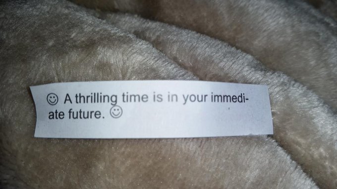 ...... hoping it's Saturday http://t.co/5WjRRnOiOx