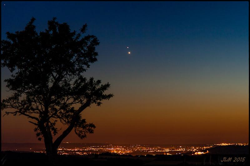 ObservingSpace's tweet photo. Jupiter &amp; Venus 
Credit: Jean-Luc M. https://t.co/vZZlALBBeA #jupiter #venus #conjunction http://t.co/2gMq00WQuW