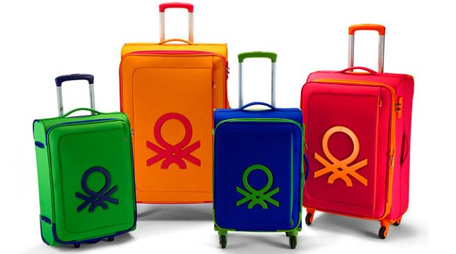 revistascape's tweet image. #EscapeTips Usa una maleta de colores llamativos, así será más fácil de reconocerla en el aeropuerto #Escape #Viajes