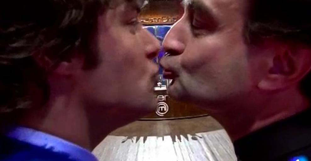 JordiCruzCF's tweet photo. Una relación de amor y odio... Jajajajaja @JordiCruzMas @Pepe_elBohio @MasterChef_es #masterchef http://t.co/UMX8vDDzNP