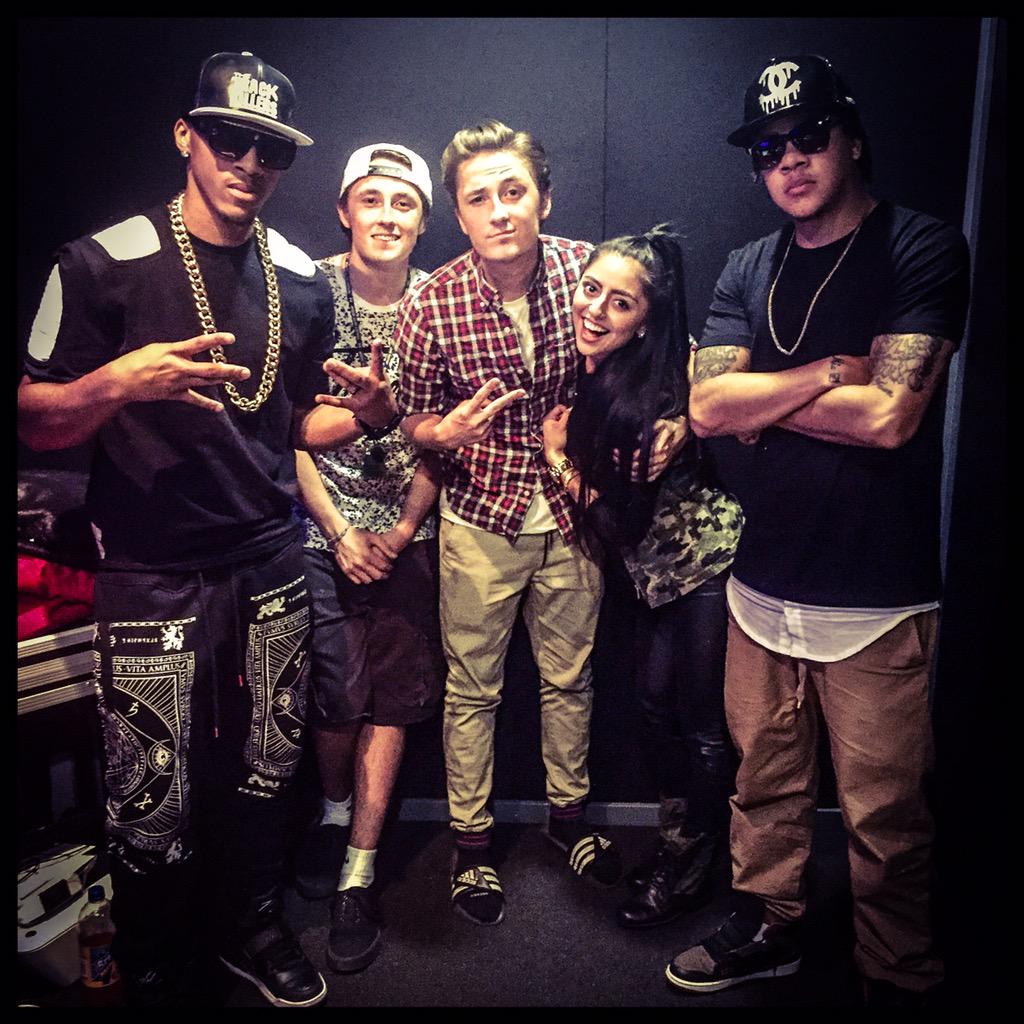 TrackKillersApp's tweet image. #ComeHangout @Sk8land #ThisFriday 8-11pm with @TrevorandAustin @JazmineJLucero @IamJaySangz @ScarletWar &amp;amp; more