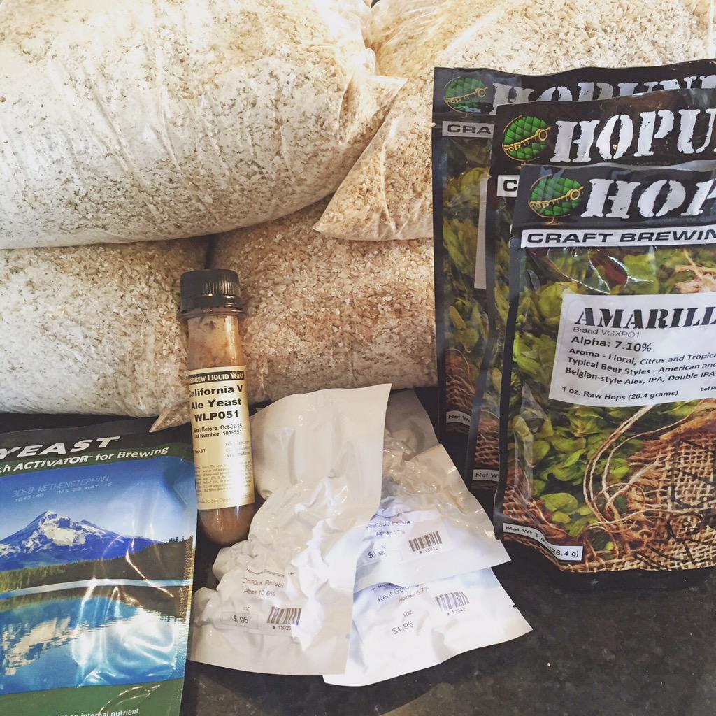 PassportBrew's tweet photo. Another summer night, another outdoor test batch session 😎 #craftbeer #drinklocal #homebrew #beerbrew http://t.co/TqlLwg79pq