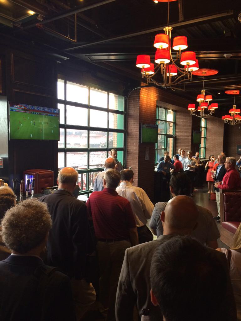 jasonhenrichs's tweet photo. Hearing about #Technology, #analytics and #culture w/ #StLouisCardinals #EVLS http://t.co/XHFYce7OZd