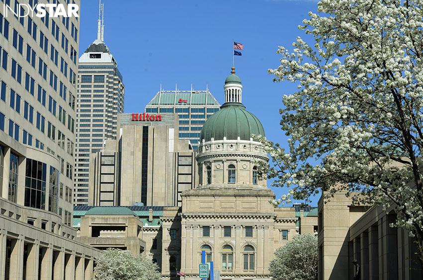 indystar's tweet photo. What you need to know about 6 Indiana laws going into effect tomorrow, including #RFRA: http://t.co/5ntMFw1vx4 http://t.co/rPzB2R4NID