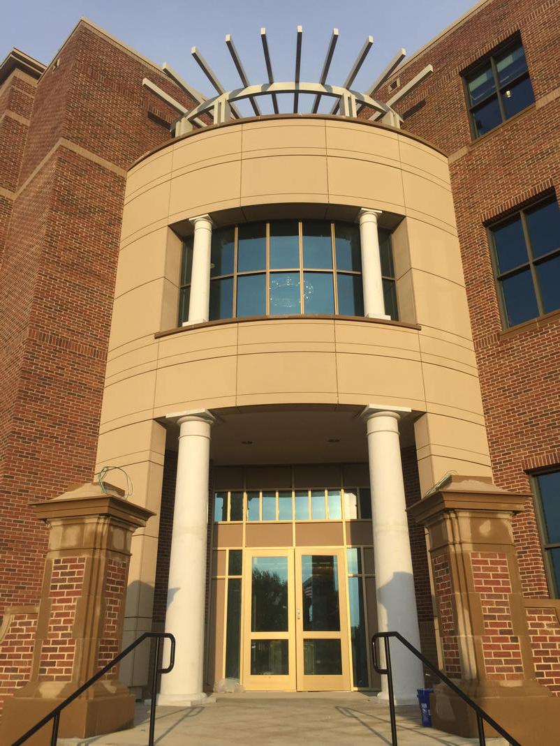 LeeBussell's tweet photo. This photo of our new Alumni Center gives me inspiration and passion to fight the ICON on Main and #saveourhorseshoe http://t.co/cBF1vBAO4C