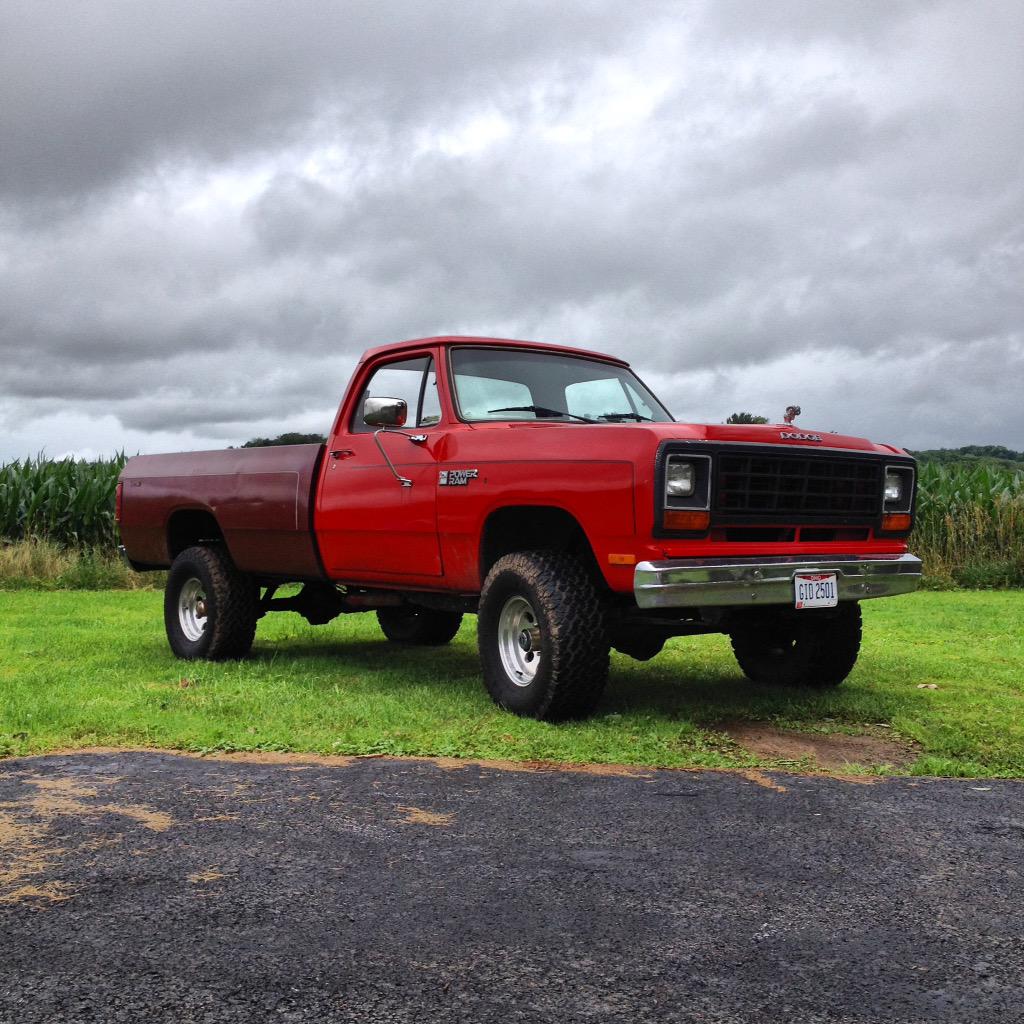 OhioMechanic's tweet photo. It's not perfect, but I love my truck #FirstGen #PowerRam http://t.co/h5088478In