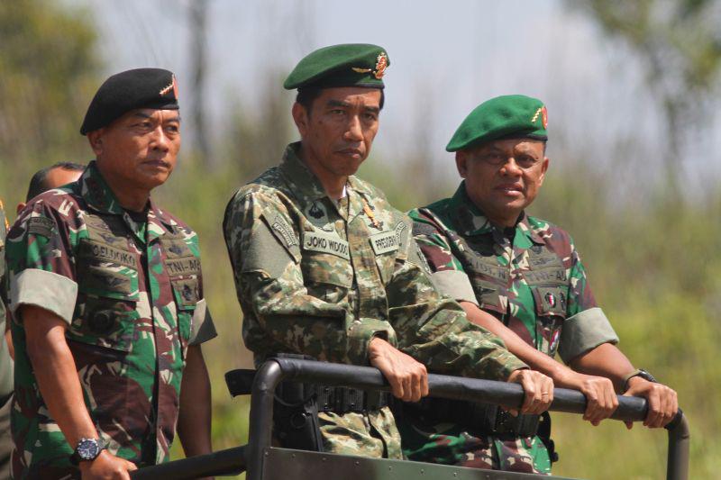 okezonenews's tweet photo. Kisah Jenderal Gatot Penuhi Janji ke Ibunda http://t.co/SSvbifBKhK http://t.co/QwEInnpVvo