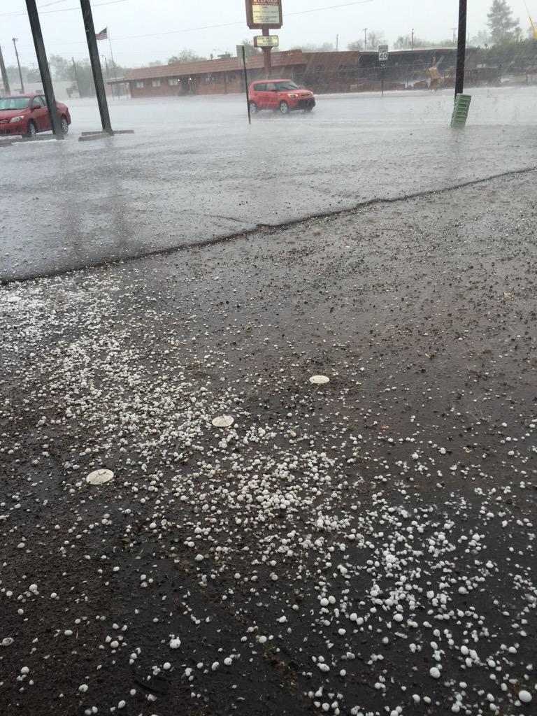 sgtkbay's tweet photo. Roads are very wet.  Avoid washes. http://t.co/InKmJTmYhW