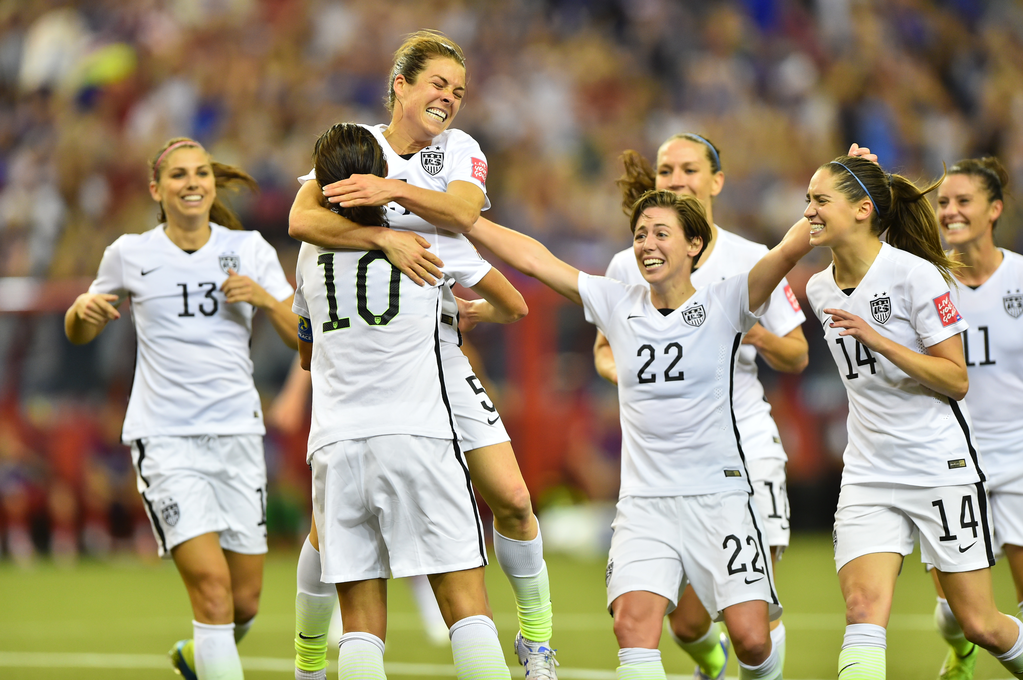 USWNT's tweet photo. When your teammate sets you up for a goal with the perfect assist! Yesssss! @CarliLloyd to @kohara19: #USA 2, #GER 0 http://t.co/tsB8PbMLEc