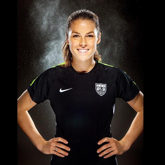 AlexisCuarezma's tweet photo. GOLLLLAAZZZO @kelleyohara !!! Amazing setup and assists by @carlilloyd !! 🇺🇸up 2-0 #23daysofUSWNT #kelleyohara #car… http://t.co/e1v7iuRN0W