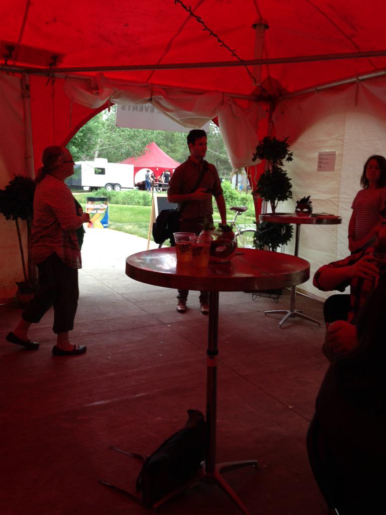 Fully Clothed Frog tweet media