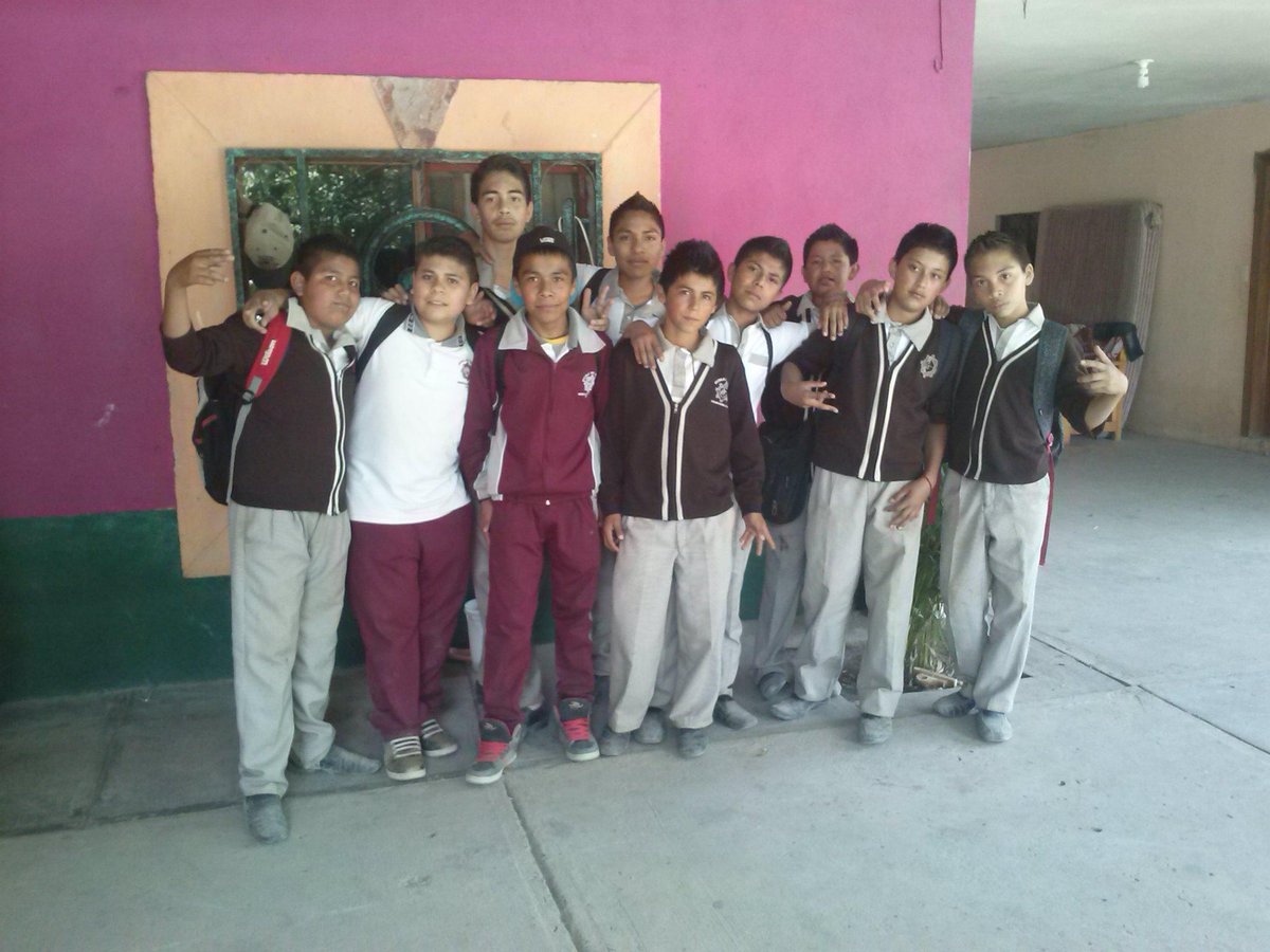 Alexisgrimaldo8's tweet photo. Barrio 821 de la 22 http://t.co/nNHpWX84wp