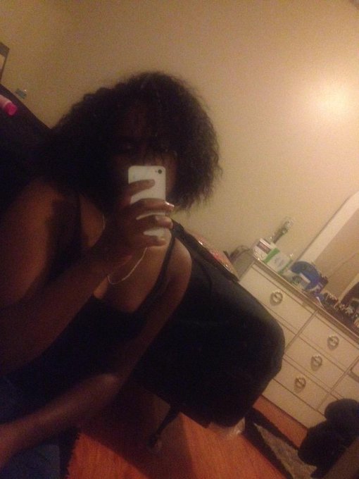Chicken head once again🙌 #TrvpEmpire http://t.co/SYDbkMWxR3<a href="/tag/trvpempire"class="tags">#TrvpEmpire</a>
