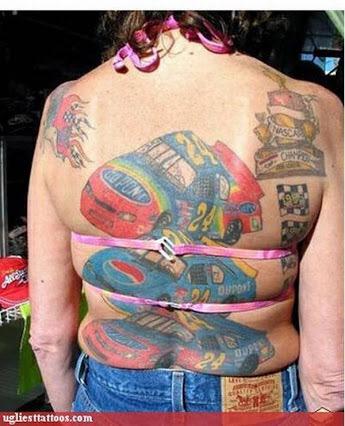 O Xrhsths 面白タトゥーbot Sto Twitter 彫師が下手で歪んでいるのか ただデブなだけなのか T Co Kspn4etvx0