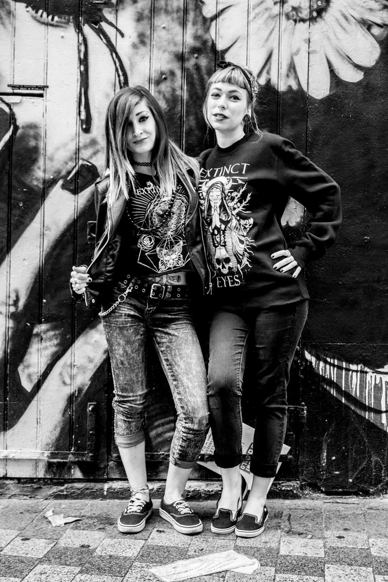 Melodie_Extinct's tweet photo. SOON NEWS FOR EXTINCT EYES CLOTHING GUYS ! PICTURE OF 2015 SESSION ! 
IN THE NEXT MONTH, NEW SHIRT &amp; VISUAL EE ! http://t.co/4t5zAhXY6P