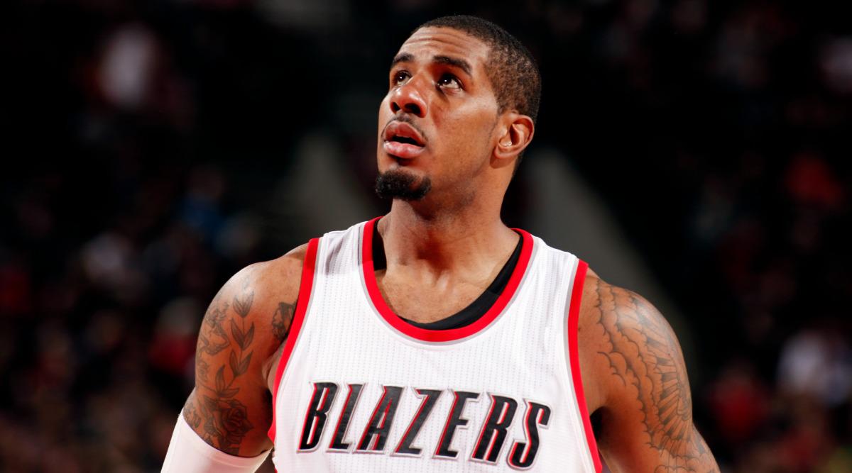 NBATV's tweet photo. NBA Free Agency begins in one hour. Keep track of it all here- http://t.co/4WszDuGs8f http://t.co/pR97EPKK9p