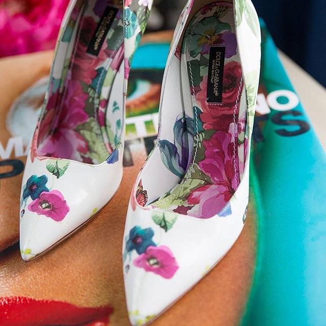 blogtolearn's tweet image. Found some Marketing in the wildShoeSAVVY: no words just @dolcegabbana #😍 #❤️ #🙌 #firstcom… ift.tt/1eZCaR6