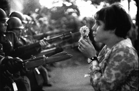 Elliott Erwitt (@erwittelliott) on Twitter photo 