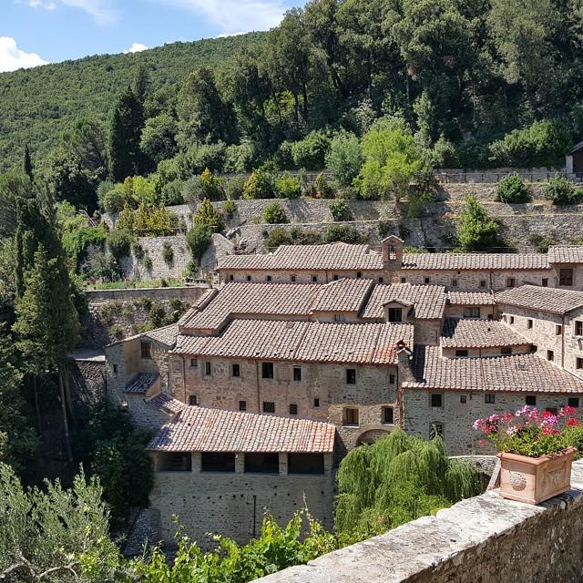 letrescimmie's tweet photo. #cortonagram by stefybucci #enjoythecommunity http://t.co/H1AFhytBpF http://t.co/5hgKsuWb7q http://t.co/CiNIKkghh9