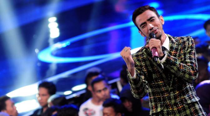 Indosiar's tweet photo. Kasus Pembunuhan Angeline, Reza D'Academy Salut dengan Polisi. http://t.co/i1NlSa1Hj6 via: @liputan6dotcom http://t.co/N3uKZJXMji