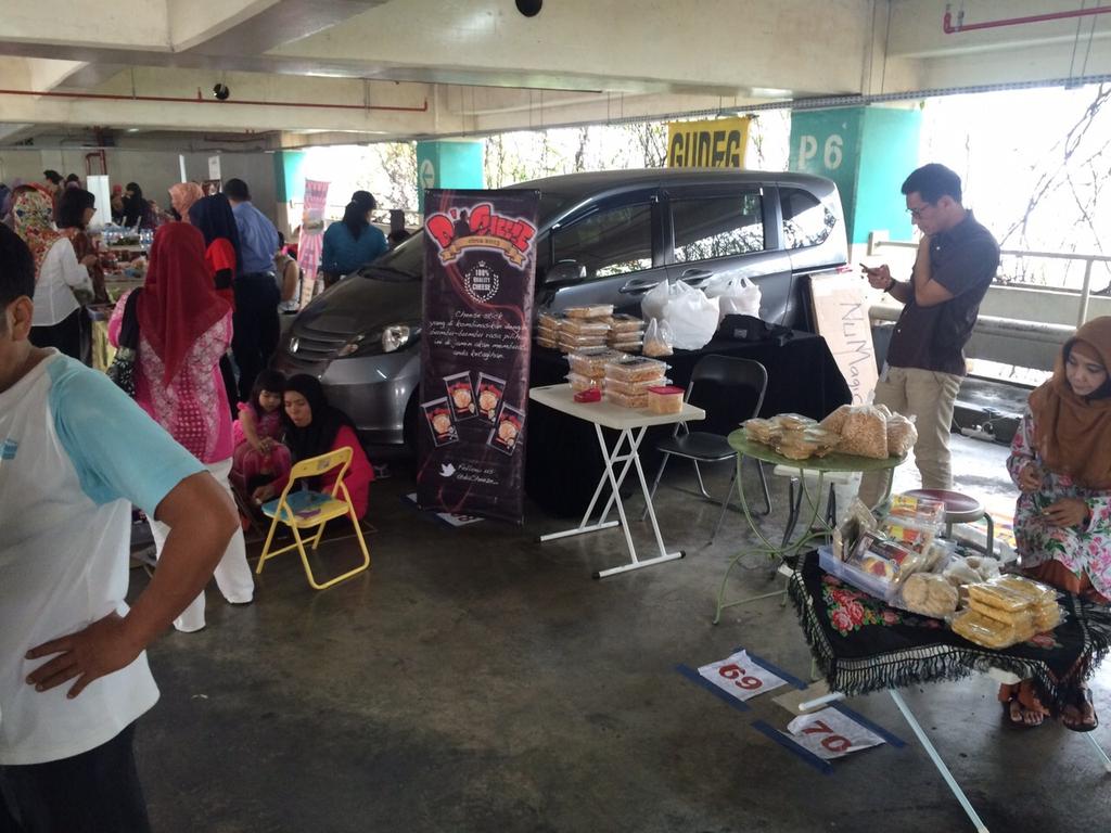 daCheeze_'s tweet image. Hari ke dua Bazzar at Plaza Senayan #Bismillah