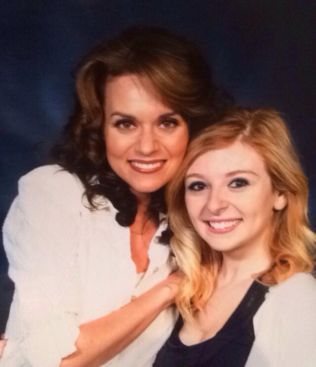 Happy Birthday Hilarie Burton thanks for being the sweetest person ever ugh can\t wait to reunite with her next month 