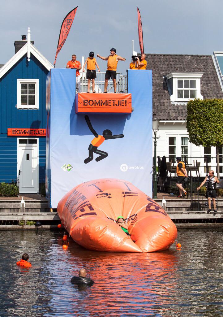 BlobjumpNL's tweet photo. Ook graag een keer op deze #toren staan? Nieuwe #opnames #bommetje en wij zoeken jou meer #info info@blobjump.nl http://t.co/YRk00u0Ge0