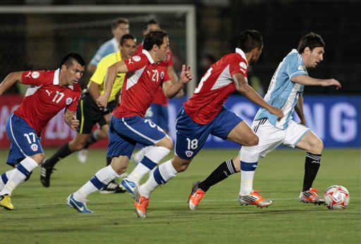 MatiasNicolasD's tweet photo. #Argentina vs #Chile 
DESCRIPCIÓN GRÁFICA DE LO QUE VA A SER EL PARTIDO.. 
Tiembla Chile http://t.co/2ifpHvAJbP