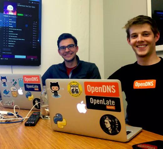 Siber_Bulten's tweet image. 9 yaşındaki siber tehdit önleme şirketine rekor teklif!

siberbulten.com/sektorel/9-yas…
#OpenDNS #Cisco #SiberGüvenlikŞirketi