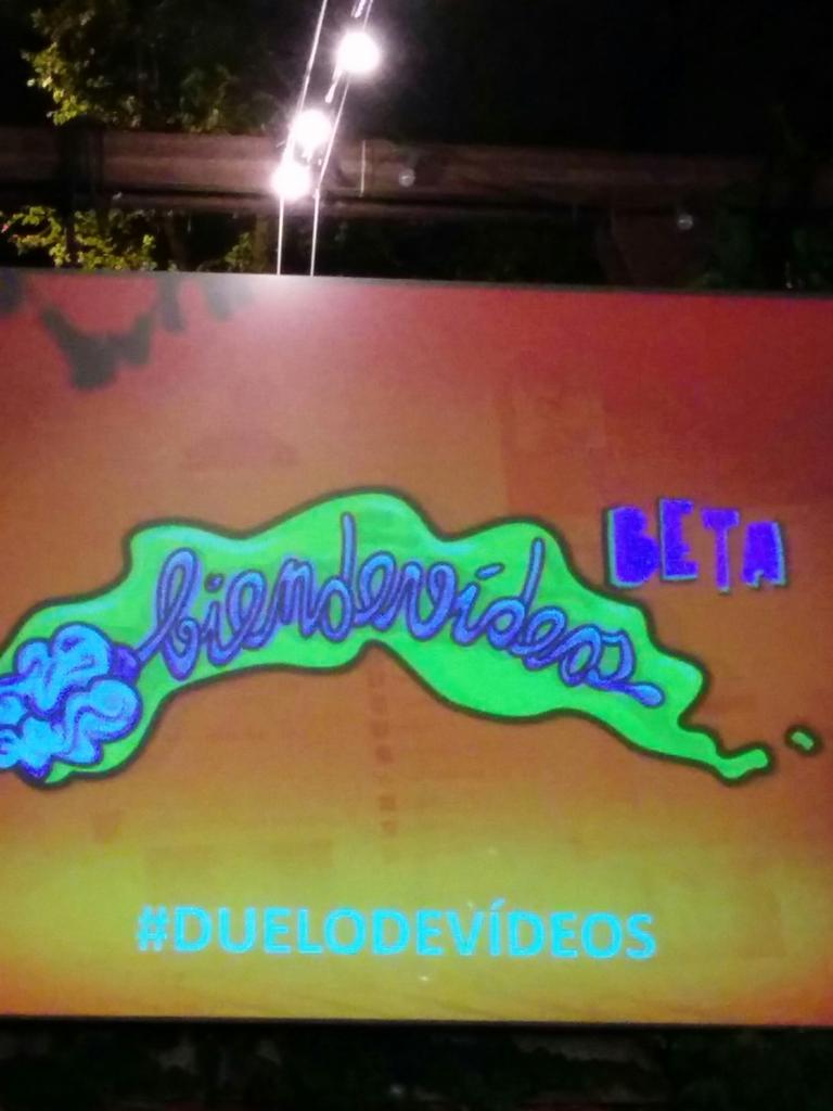 Serg_Sam's tweet photo. A puntico de ver a @biendevideos #biendevideos #bienderision http://t.co/r4JFUE19QQ