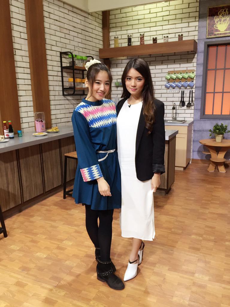 Ketemu cici <a href="/stella_scw/">stella cornelia</a> 💓💓💓senang banget ..😂apa lagi bisa masuk TV sama cici😍
Ciciが来てくれたよー(*^^*)嬉しすぎる❤️