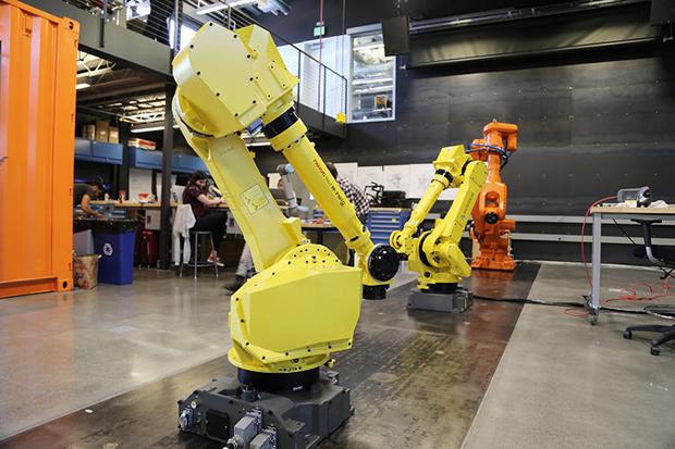 Engineer_Hub's tweet photo. #Skanska to Develop On-Site #Robots - http://t.co/lzw6hhYukf #Construction #Engineering http://t.co/6qTgXHJt0g