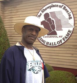 HOF light heavy and heavyweight champ Michael Spinks celebrated his birthday this week (7/13). Happy birthday! 
