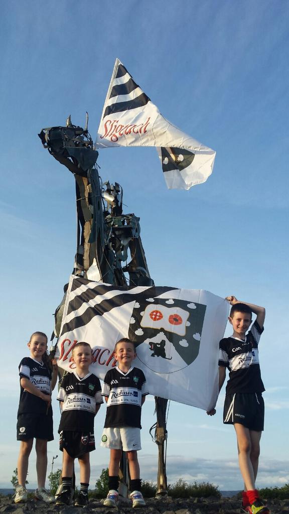 accountingtom's tweet image. @KukriIreland @sligogaa Here is our selfie from Balinafad. Need jerseys for our mothers!! #SligoSelfie