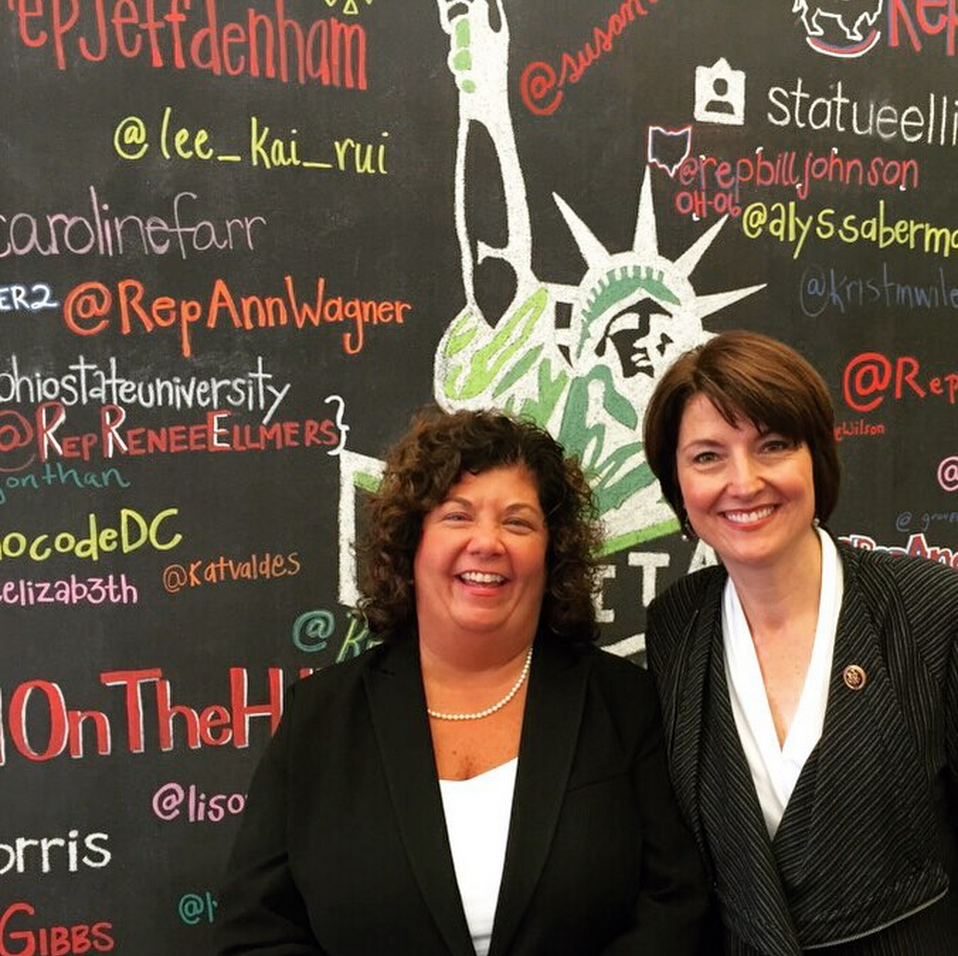 DynaVoxTech's tweet photo. Tara Rudnicki and @cathymcmorris showing their support for The Steve Gleason Act! #nowhiteflags #tobiidynavox http://t.co/Mxv6tAvBzf