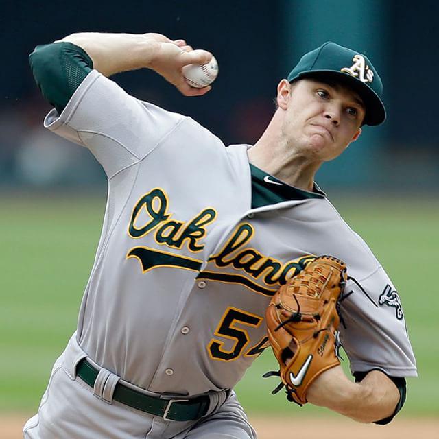 pdxAs's tweet photo. Sonny Gray hurls a two-hit shutout in #GreenCollar win! http://t.co/7RrX3jIhvi