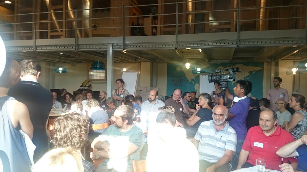 FLOUD_EU's tweet photo. Presenting @ChestTrFlow with @comunefi at #maratonaascolto @CHESTChallenge  @HUBFirenze http://t.co/A7GoGujG6Y