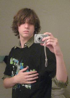 Happy birthday senpai Porter Robinson 