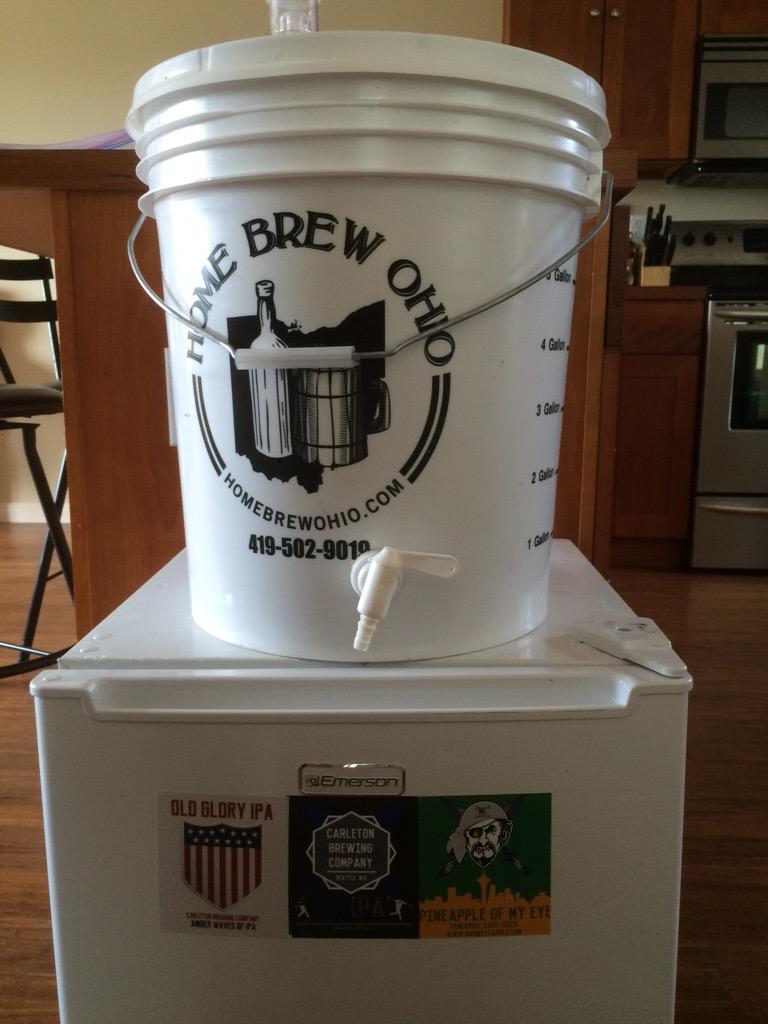 CarletonBrewing's tweet photo. Later today, we'll be starting secondary fermentation on our first Double IPA. #JetCitrus http://t.co/Yr3ulOf3DS
