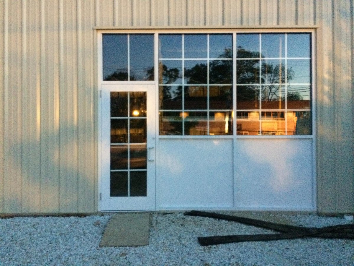 HodgesWindow's tweet image. Here is an example of something that what we can do. We can fix your window even if it is commercial. Give us a call.