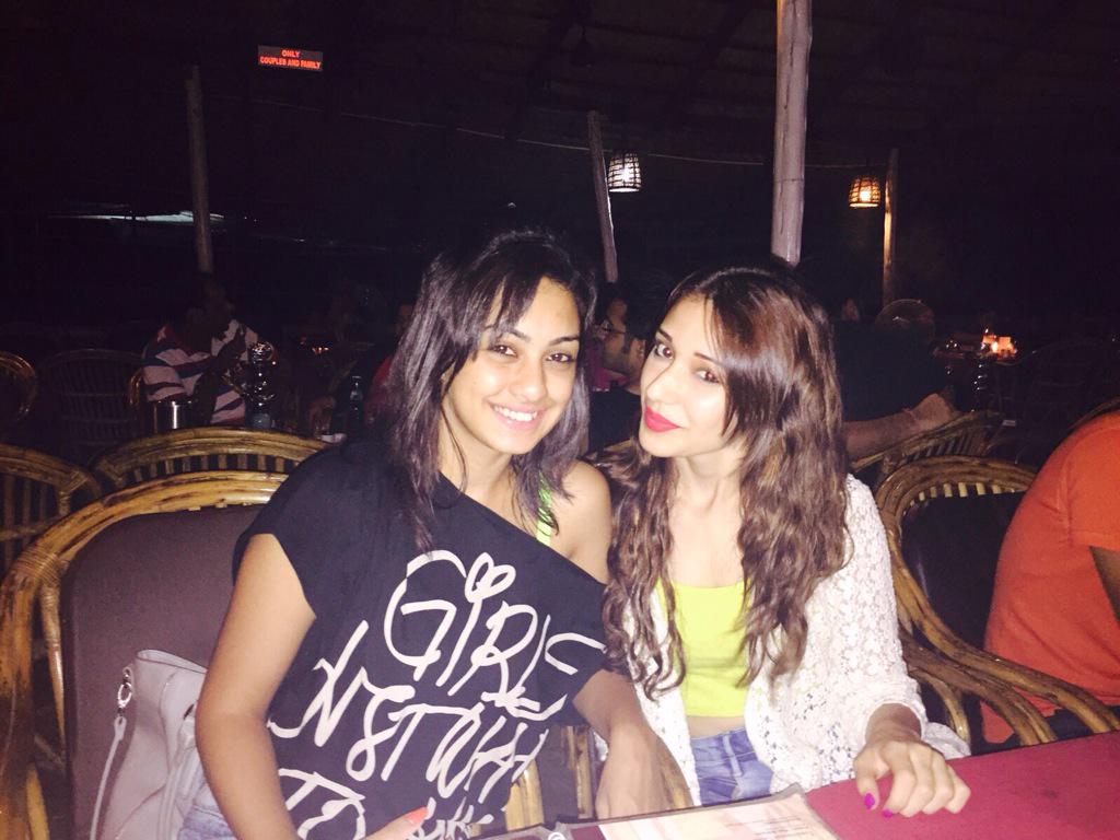 abigail_pande's tweet photo. And I miss goaa already! With this beautiful girl! http://t.co/BPOp5OYffx