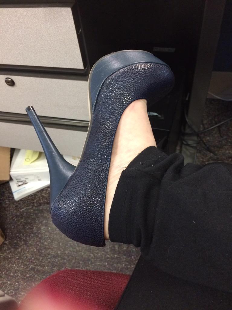 LeILA_PariS's tweet photo. @sfontaine1961 cause you're not here to see my #shoegameonpoint here us go!! 😂 http://t.co/qa4zq66juc
