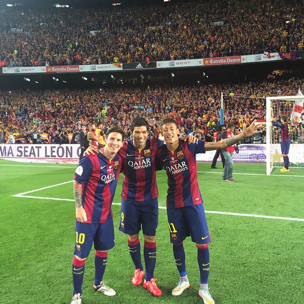 FiebreCule's tweet photo. Messi, Suárez y Neymar están entre los 10 candidatos al Mejor Jugador de la UEFA. ¡El mejor tridente del mundo! http://t.co/7Tp7JfnExw