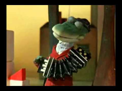 клип немецкого рэпера пусть бегут неуклюже. клип немецкого рэпера пусть бегут неуклюже. гармошка крокодила гены. немецкая песня про крокодила. клип немецкого рэпера пусть бегут неуклюже.