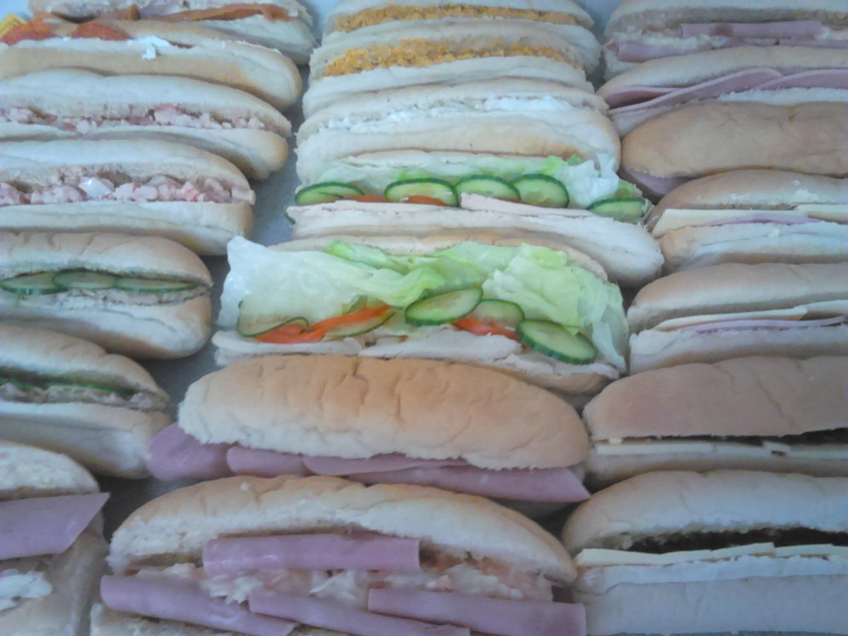 LunchLowestoft's tweet photo. @Murphster_UK @LatitudeFest Sam, come see us at Pay &amp; Go if you want good food for less @LunchLowestoft NR33 7NA http://t.co/8DcISvPUUm